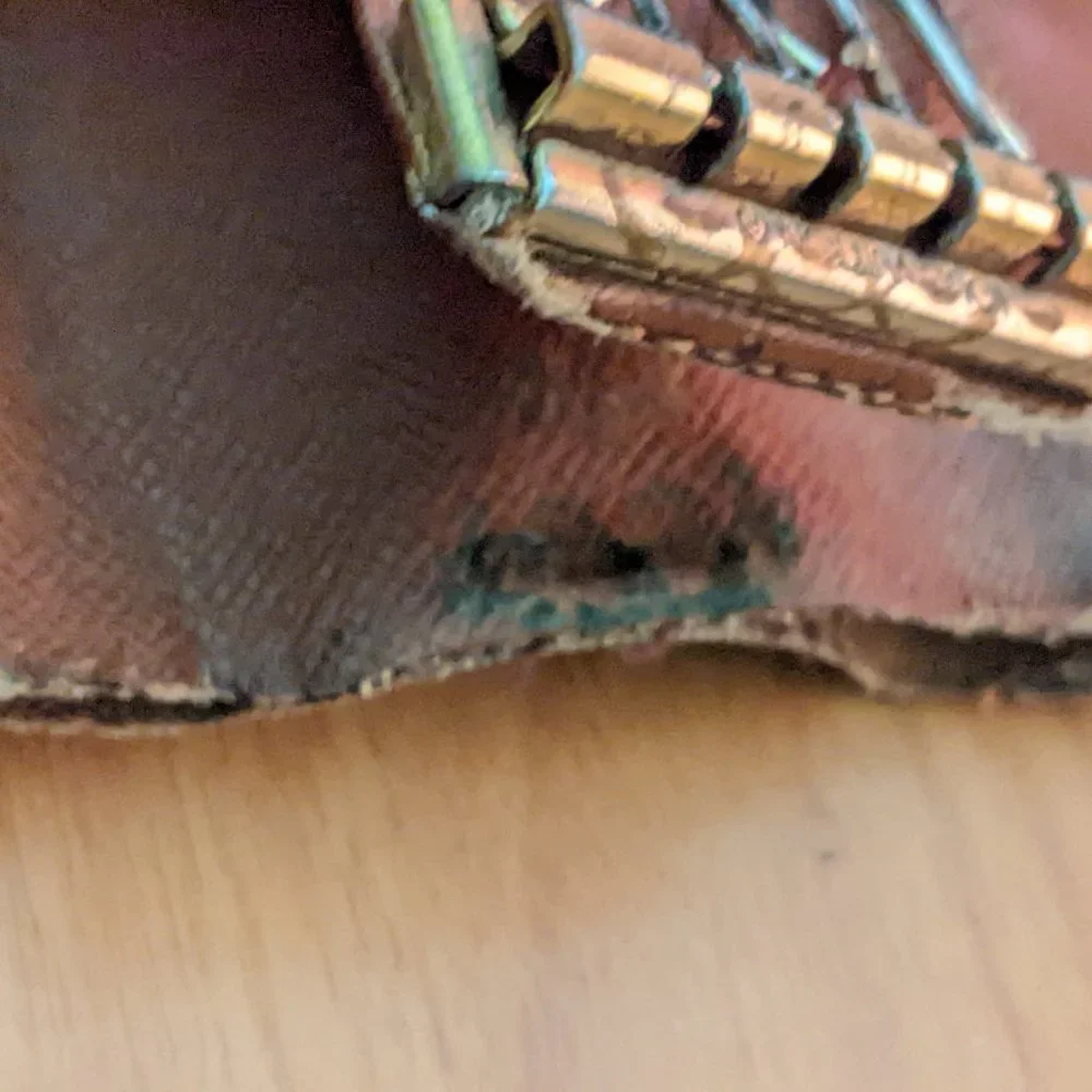 Louis Vuitton Monogram Key Holder/Wallet #1629***